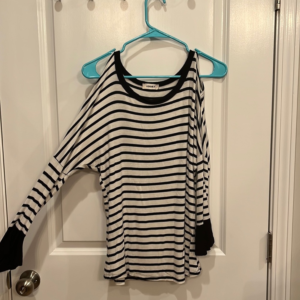 Cold shoulder top